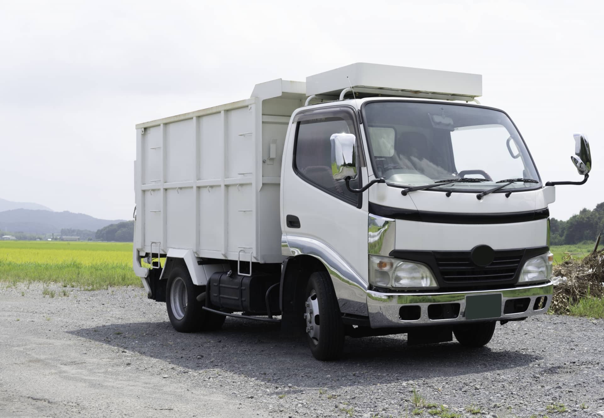 トラックの廃車