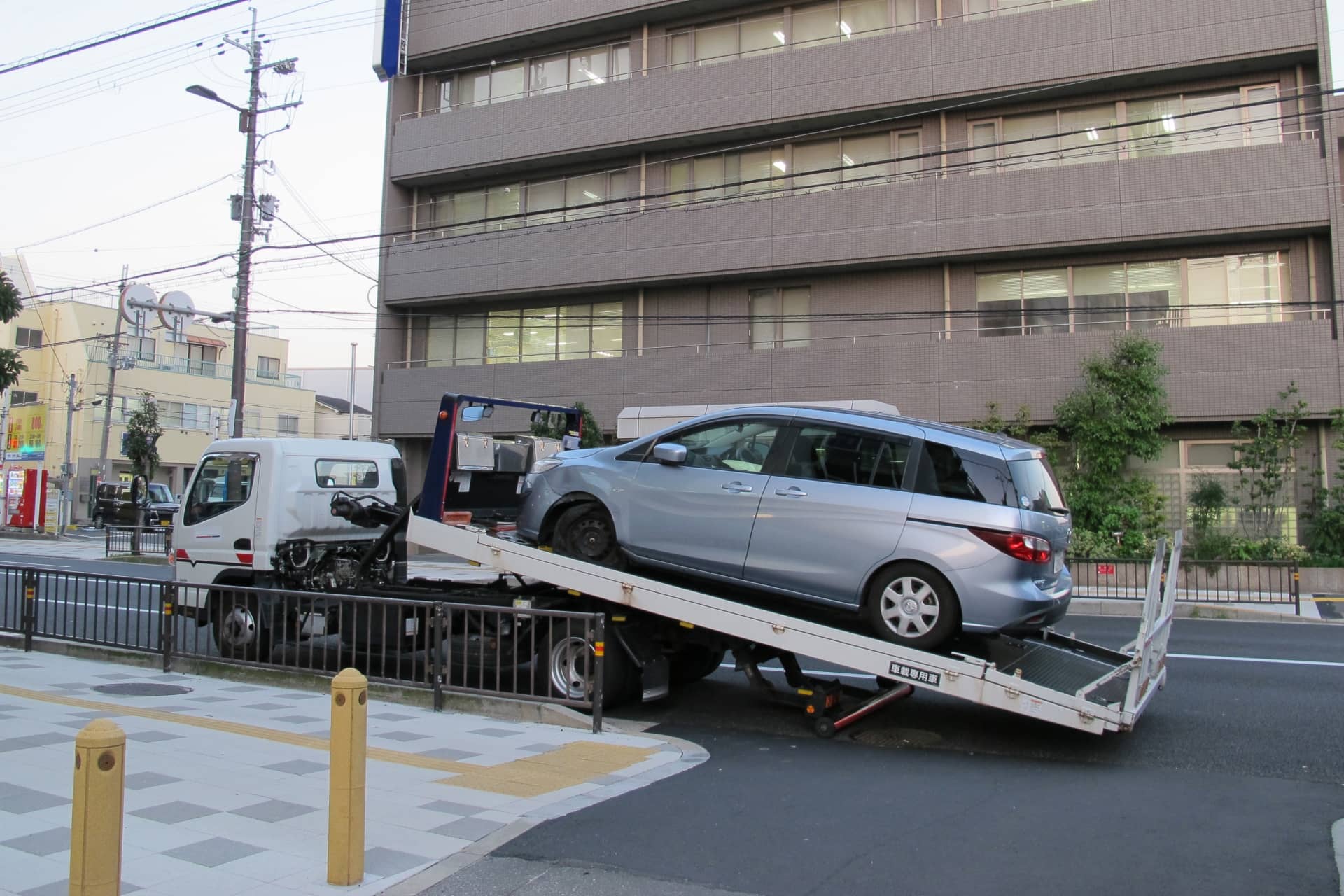 自分で廃車する場合の手順と費用